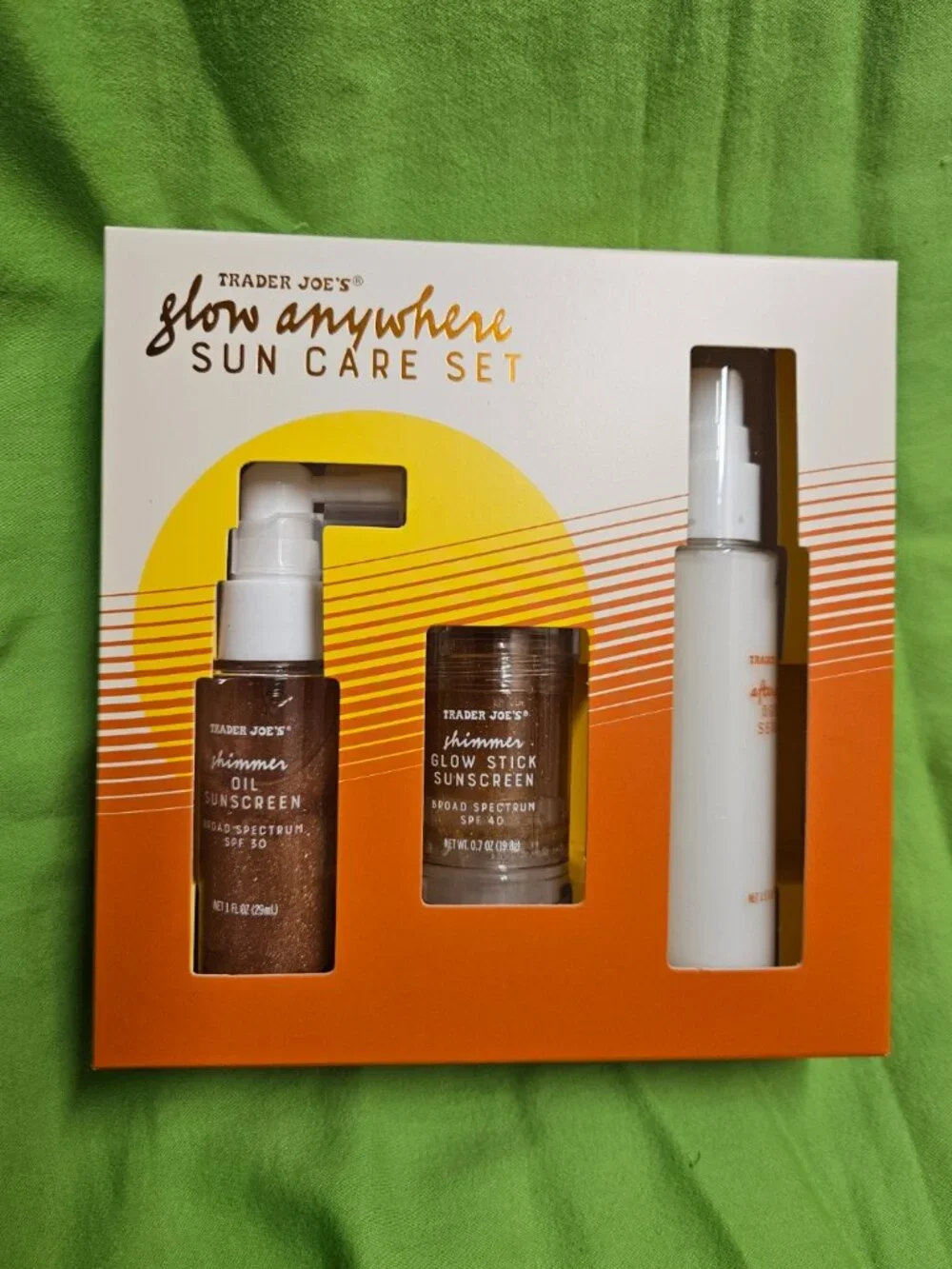Trader Joe’s Glow Anywhere Sun Care Set Shimmer Oil + Glow Stick EXP 04/26 READ